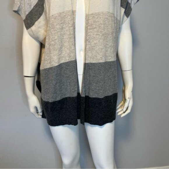 Ann Taylor LOFT Gray Colorblock Thin Knit Open Poncho Cardigan Sweater Size XS/S - Picture 6 of 13